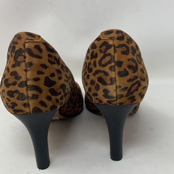 Clarks Illeana Tulip Leopard print leather upper high heel pumps shoes comfort - Picture 3 of 9